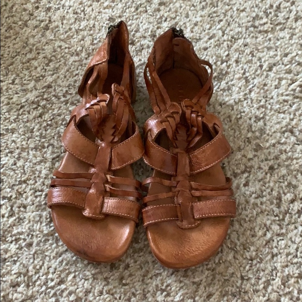 EXCELLENT CONDITION Bed Stu Brown Leather Sandals